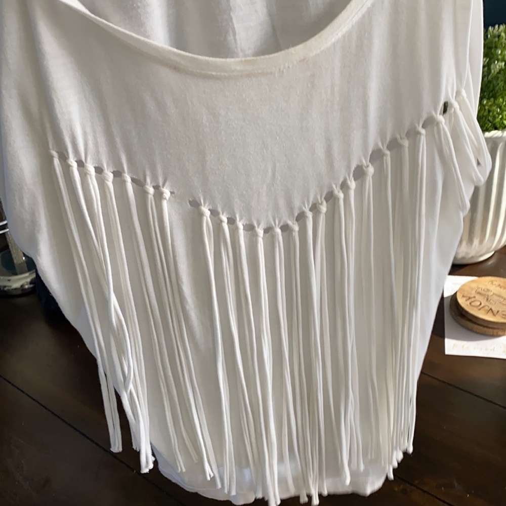 White tee